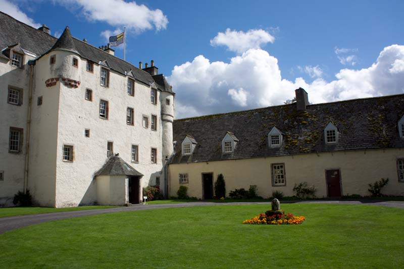 Traquaire castle